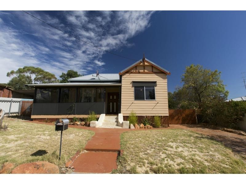 51 Lockyer Avenue, Northam WA 6401