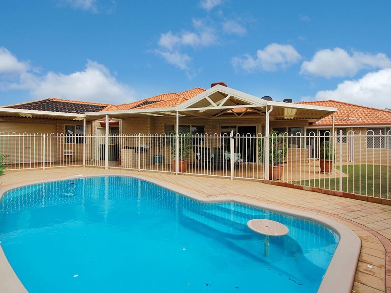 18 The Haven, Canning Vale WA 6155