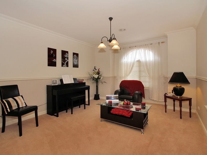 18 The Haven, Canning Vale WA 6155