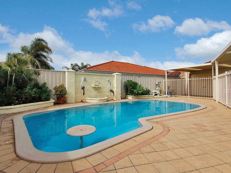 18 The Haven, Canning Vale WA 6155
