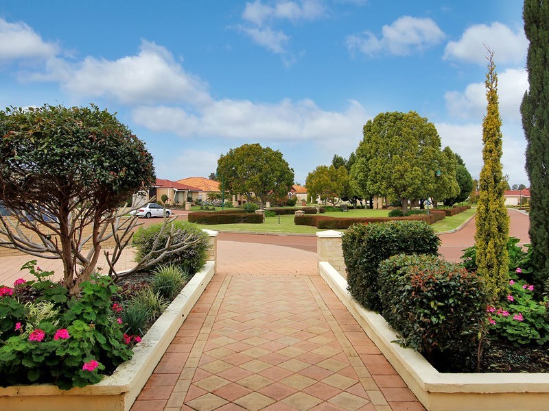 18 The Haven, Canning Vale WA 6155