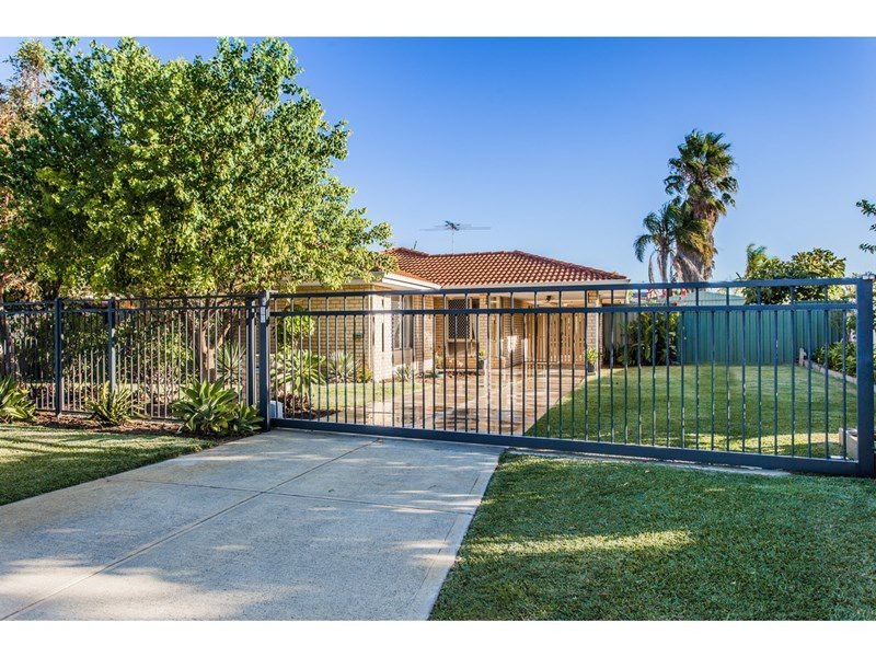 20 Castlerock Avenue, Waikiki WA 6169