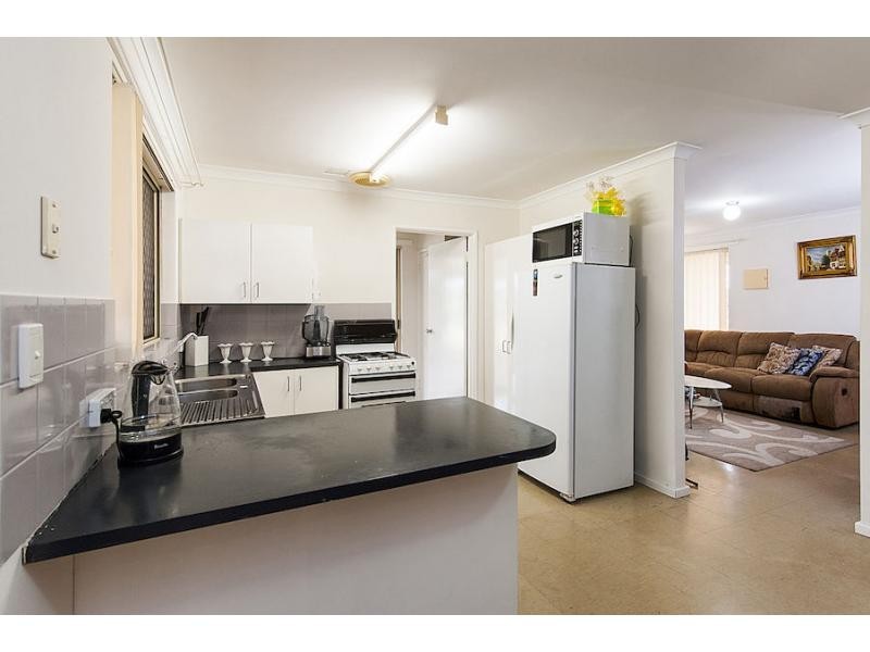 20 Castlerock Avenue, Waikiki WA 6169