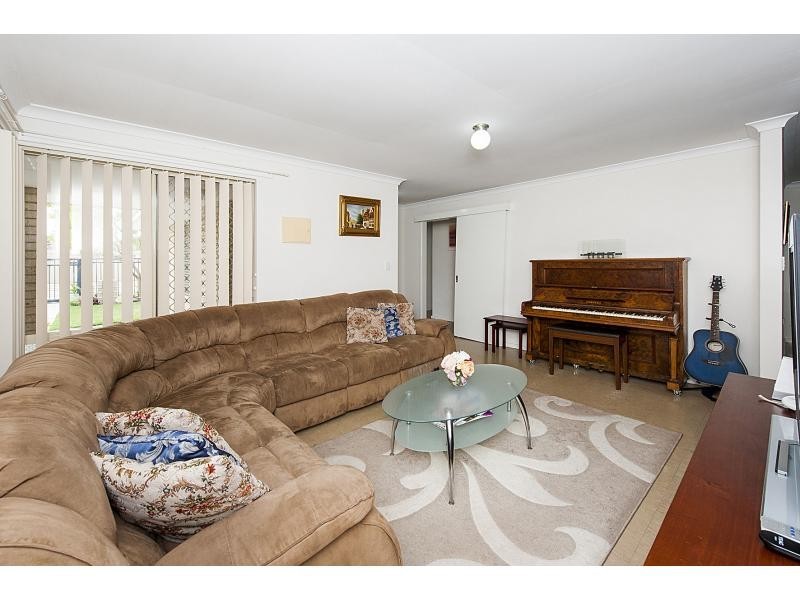 20 Castlerock Avenue, Waikiki WA 6169