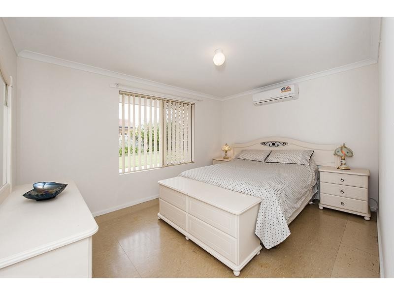 20 Castlerock Avenue, Waikiki WA 6169