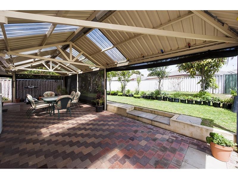 20 Castlerock Avenue, Waikiki WA 6169