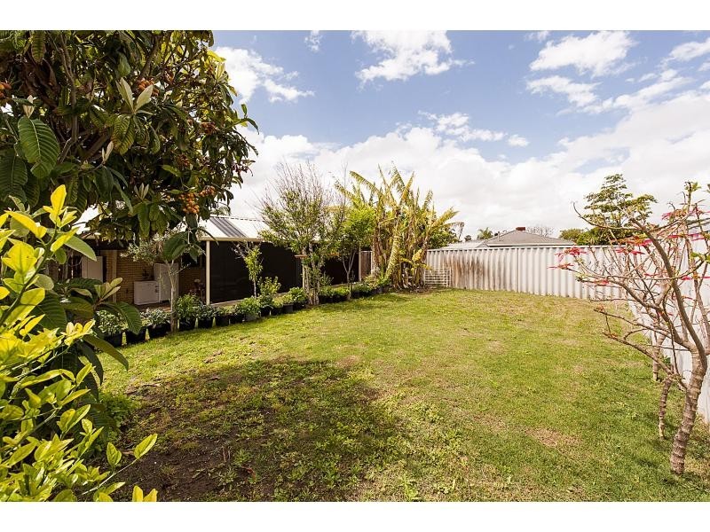 20 Castlerock Avenue, Waikiki WA 6169