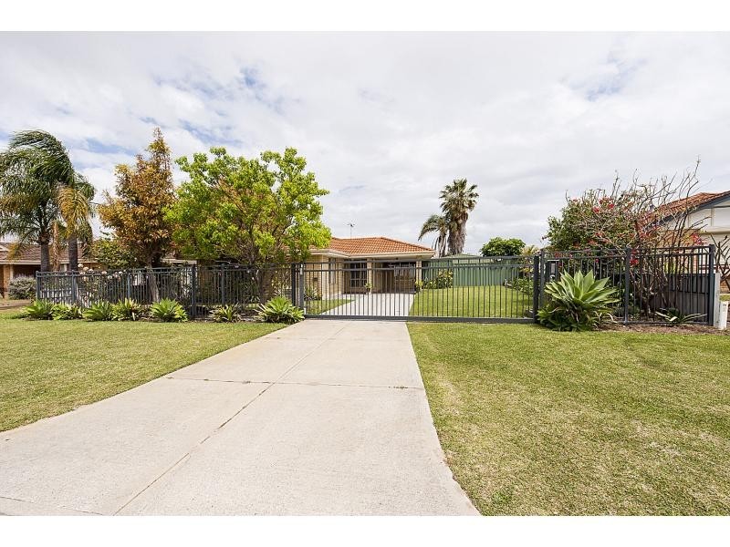 20 Castlerock Avenue, Waikiki WA 6169