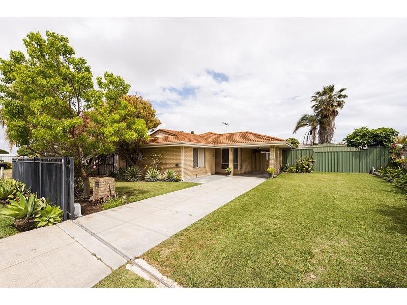20 Castlerock Avenue, Waikiki WA 6169
