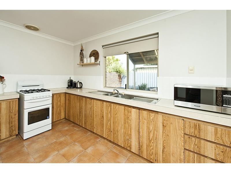 2/27 Nettleton Way, Safety Bay WA 6169