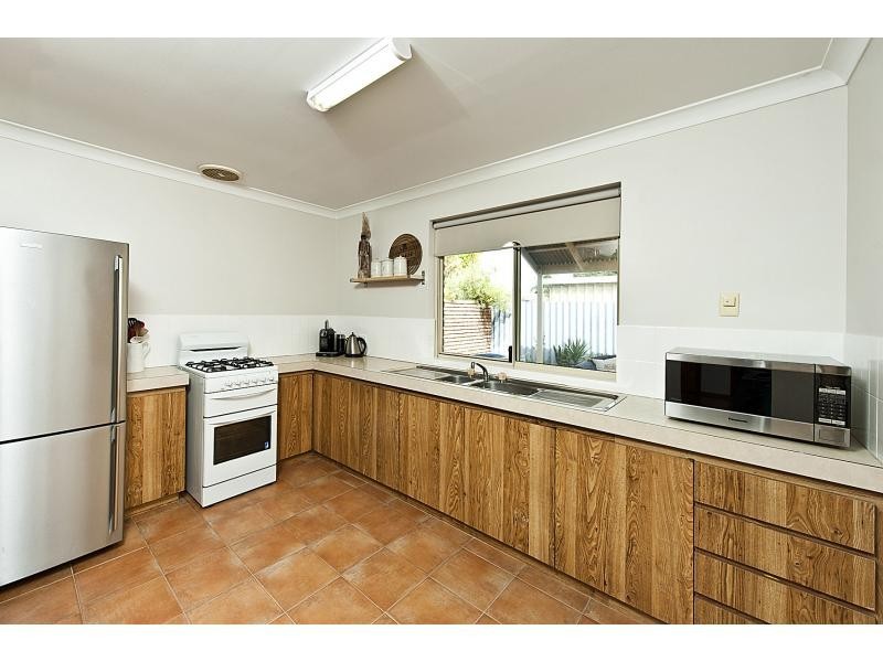 2/27 Nettleton Way, Safety Bay WA 6169
