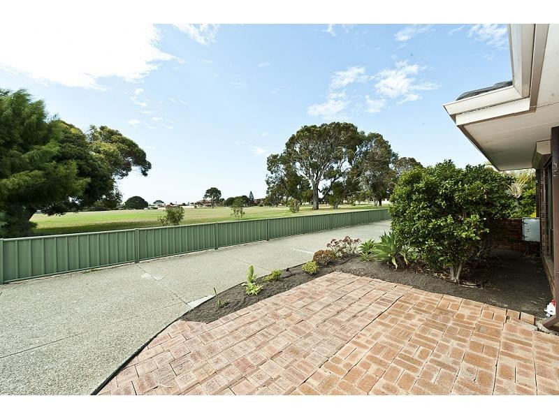 2/27 Nettleton Way, Safety Bay WA 6169