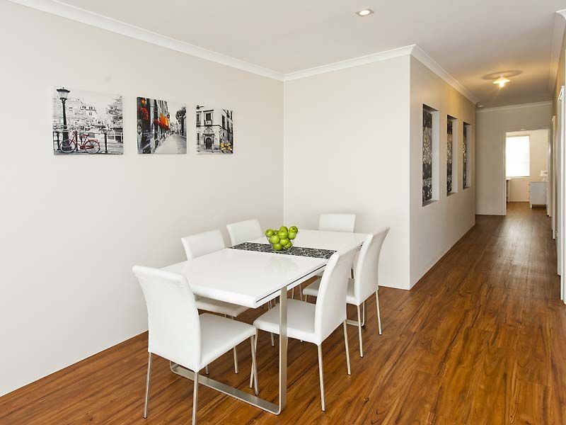 18 Newbridge Street, Meadow Springs WA 6210