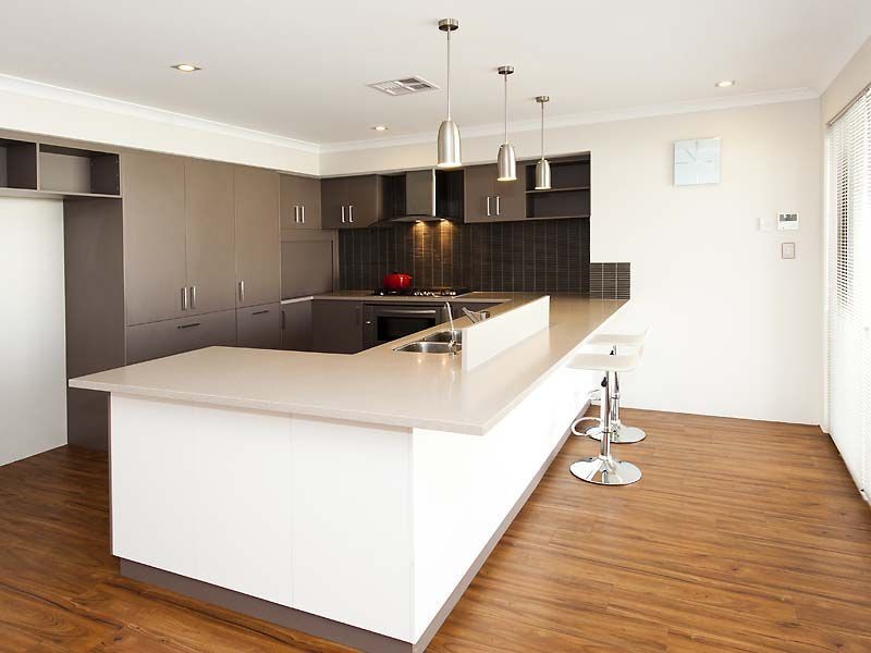 18 Newbridge Street, Meadow Springs WA 6210