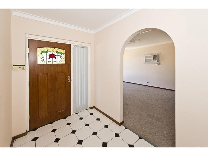 105 Hamilton Street, Stirling WA 6021