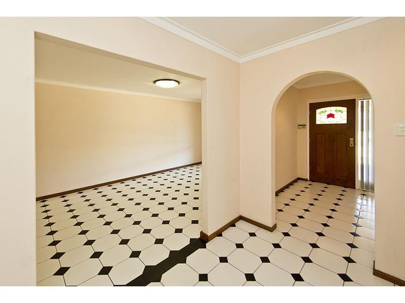 105 Hamilton Street, Stirling WA 6021