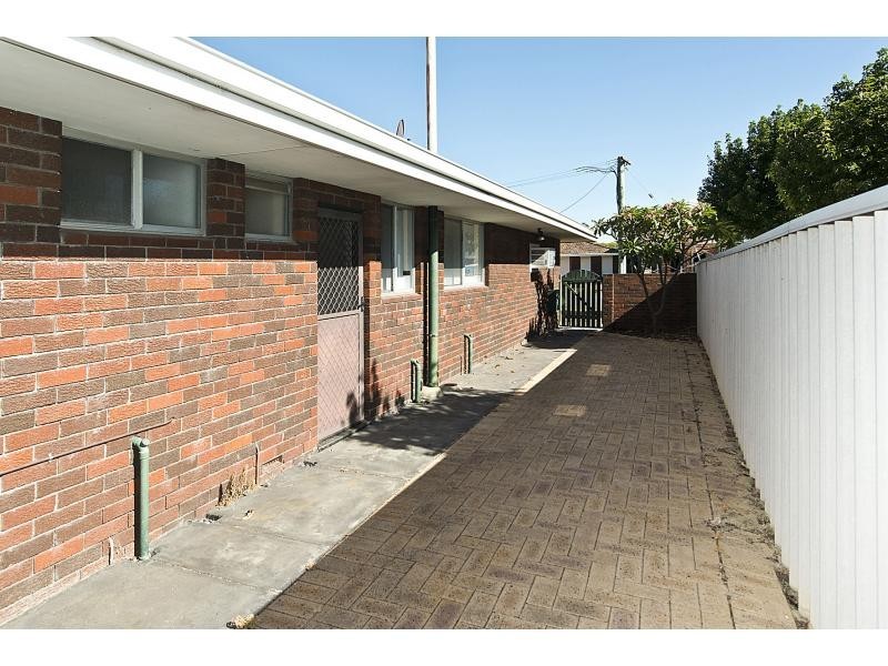 105 Hamilton Street, Stirling WA 6021