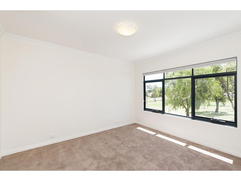 4D Knight Avenue, Yokine WA 6060