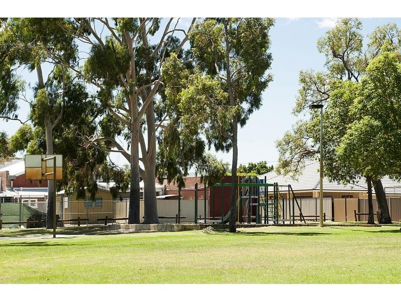 4D Knight Avenue, Yokine WA 6060