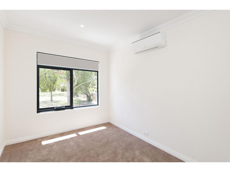 4D Knight Avenue, Yokine WA 6060