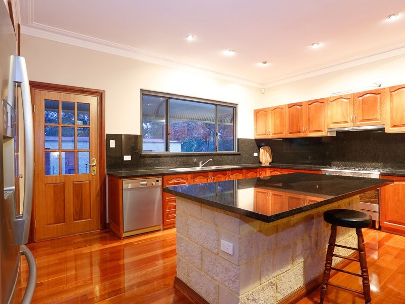 15 Ash Road, Carmel WA 6076