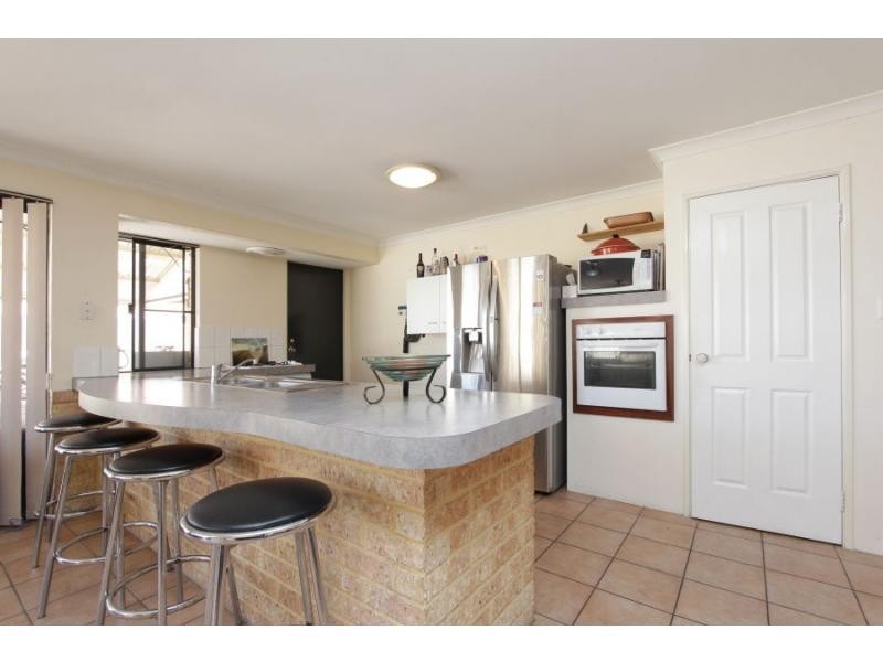 4 Binar Court, South Guildford WA 6055