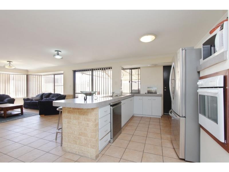 4 Binar Court, South Guildford WA 6055