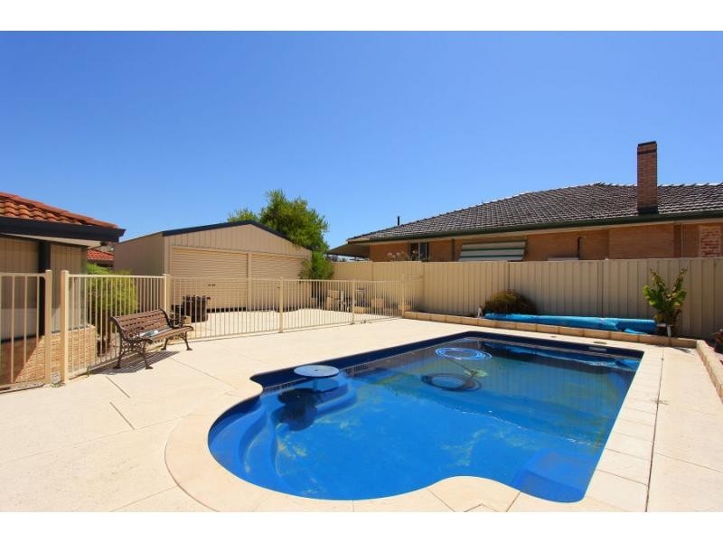 4 Binar Court, South Guildford WA 6055