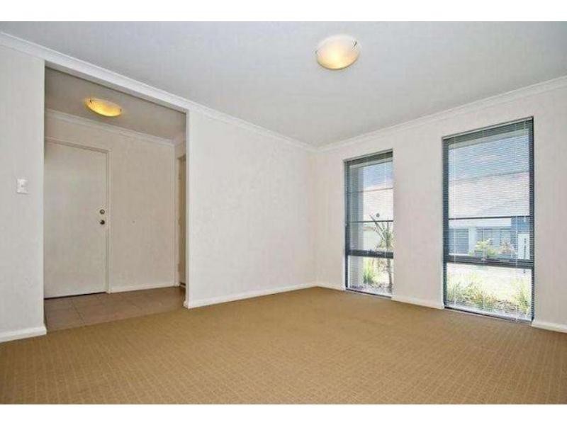 9 Willerin Loop, Success WA 6164