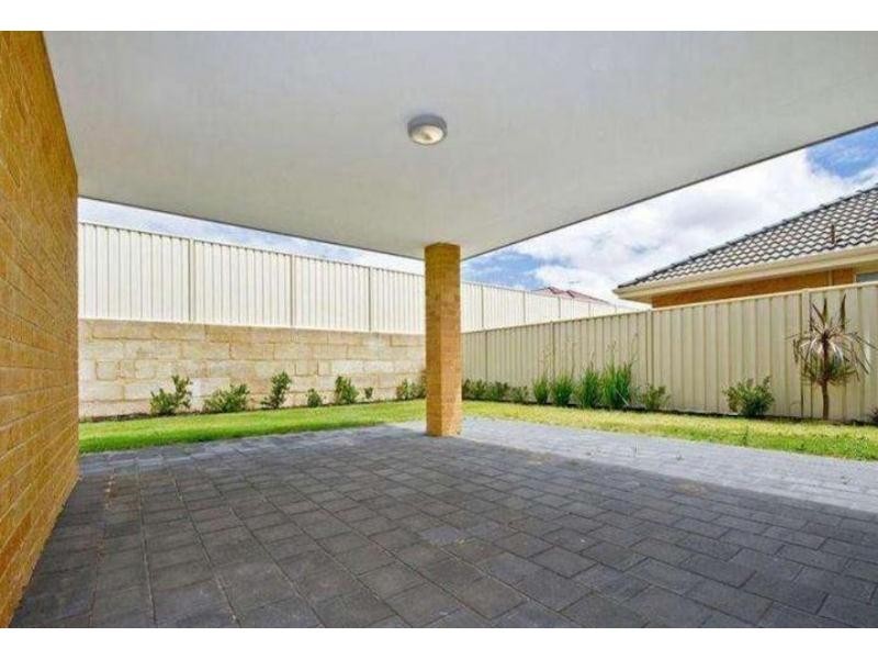 9 Willerin Loop, Success WA 6164