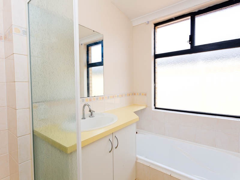 6 Wambiri Close, South Lake WA 6164