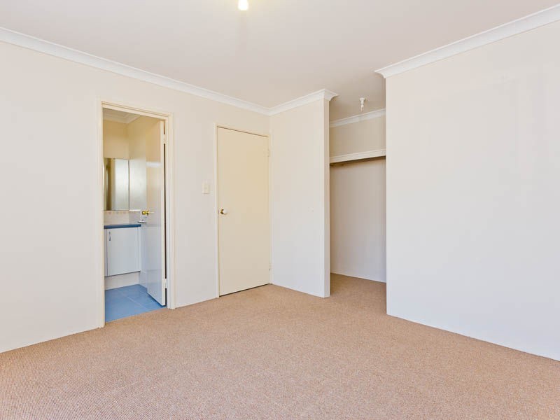 6 Wambiri Close, South Lake WA 6164