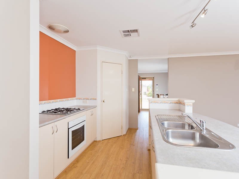 6 Wambiri Close, South Lake WA 6164