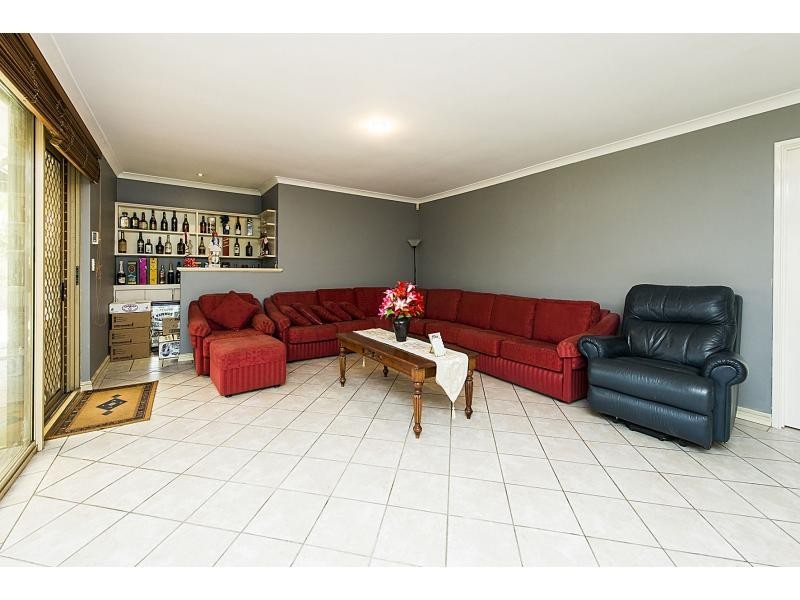 21 Silkwood Way, Beechboro WA 6063