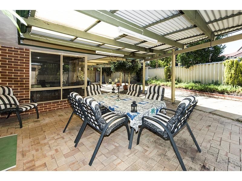 21 Silkwood Way, Beechboro WA 6063