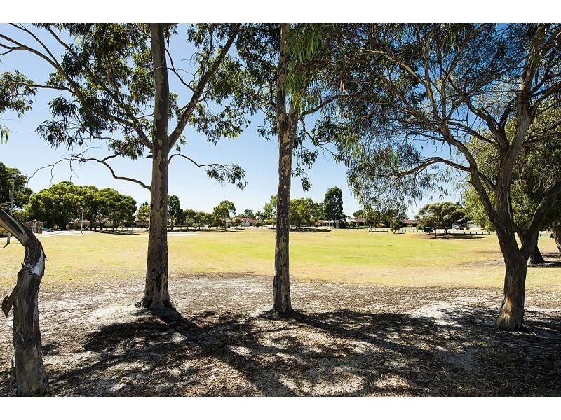 21 Silkwood Way, Beechboro WA 6063