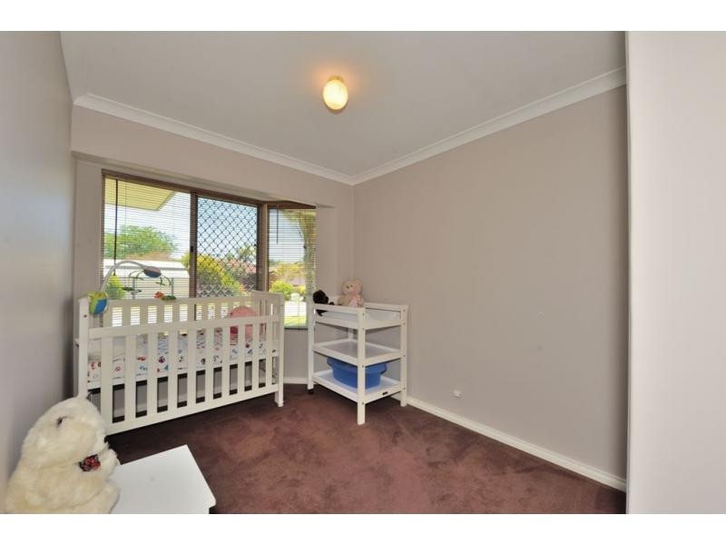 4 Lima Close, Warnbro WA 6169