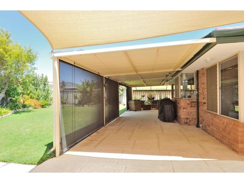 4 Lima Close, Warnbro WA 6169