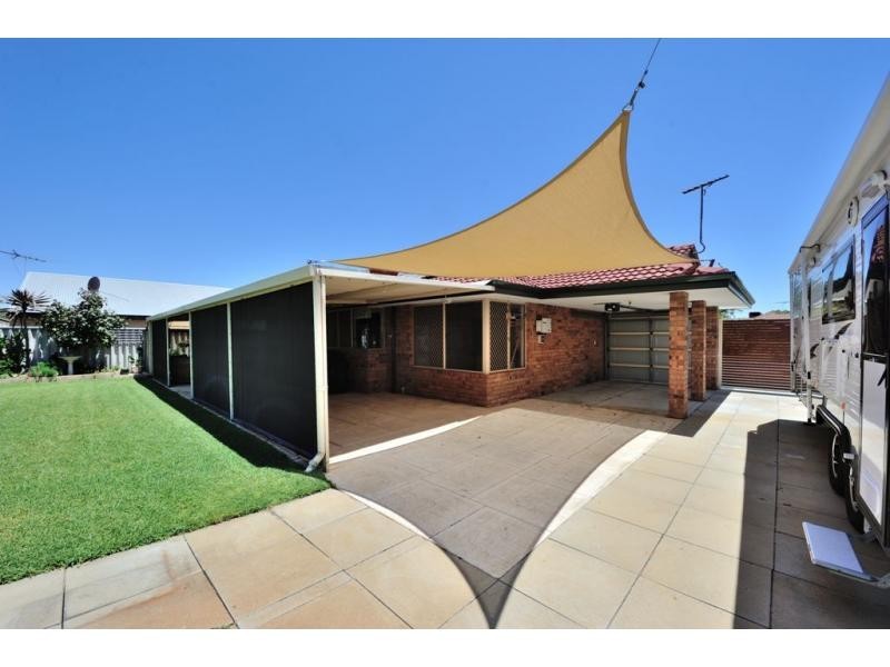 4 Lima Close, Warnbro WA 6169