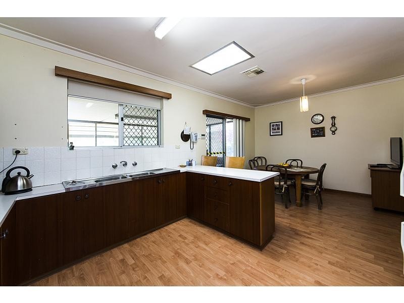 19 Ottaway Street, Kelmscott WA 6111