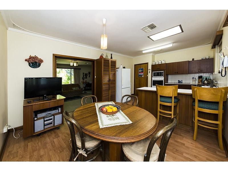 19 Ottaway Street, Kelmscott WA 6111