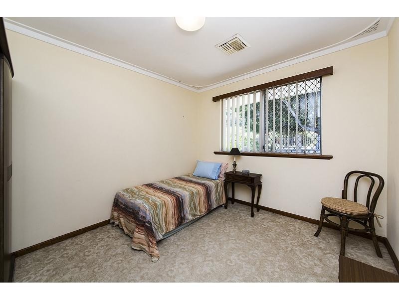 19 Ottaway Street, Kelmscott WA 6111