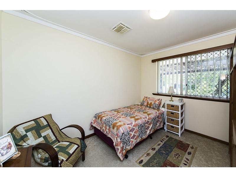 19 Ottaway Street, Kelmscott WA 6111