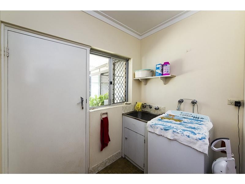 19 Ottaway Street, Kelmscott WA 6111