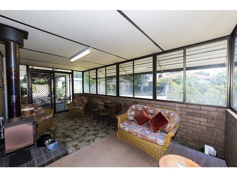 19 Ottaway Street, Kelmscott WA 6111