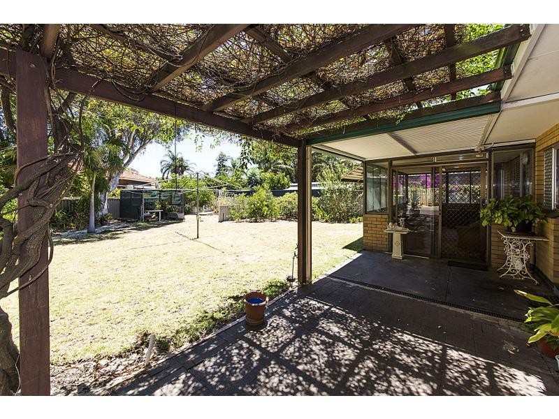19 Ottaway Street, Kelmscott WA 6111