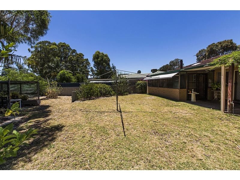 19 Ottaway Street, Kelmscott WA 6111