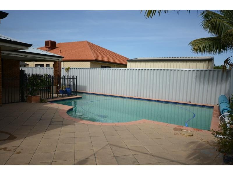 62 Morfontaine Parade, Port Kennedy WA 6172