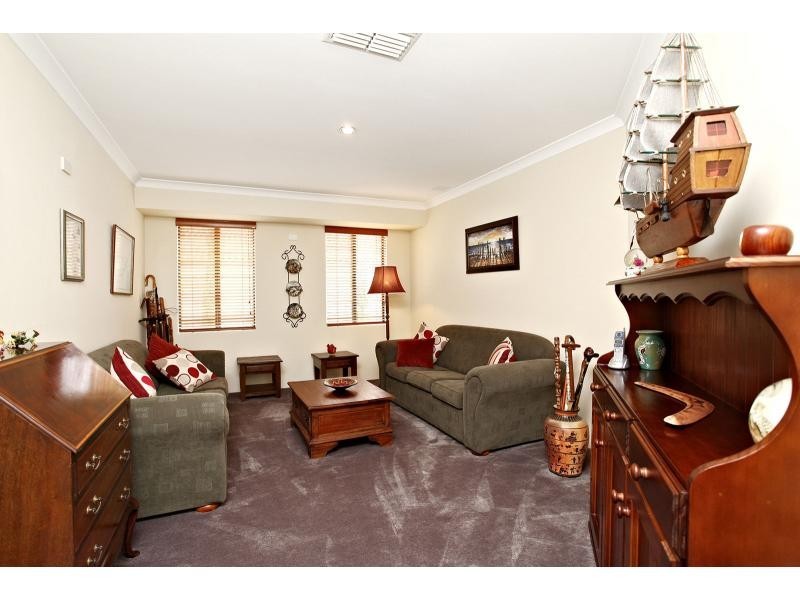 37 Busch Parkway, Pearsall WA 6065