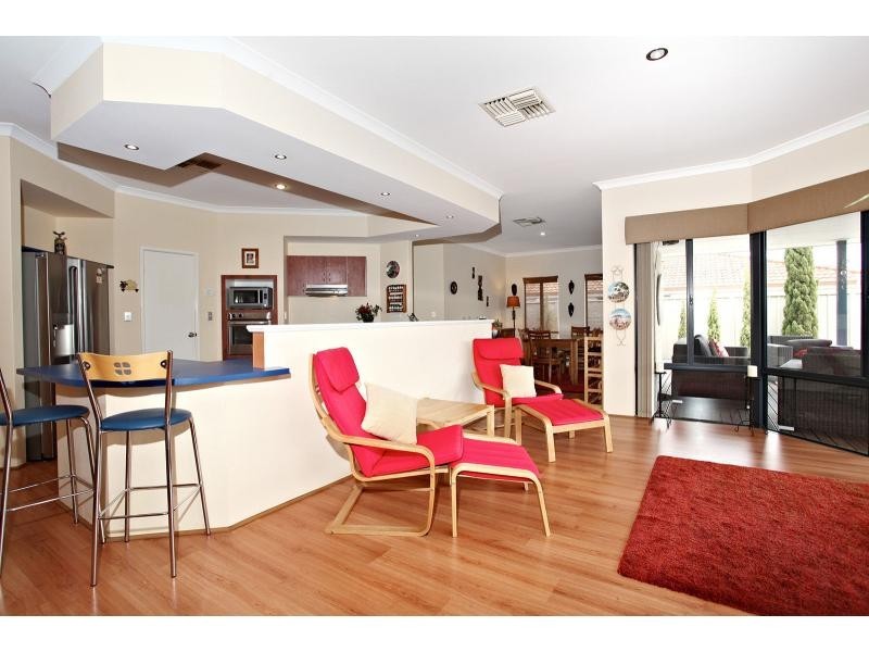 37 Busch Parkway, Pearsall WA 6065